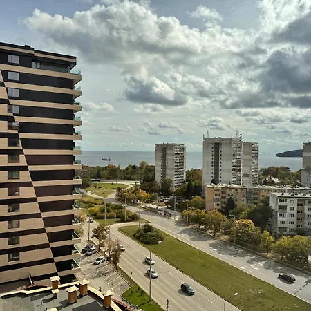 Appartement Seaview In Complex Metalex Garden Varna